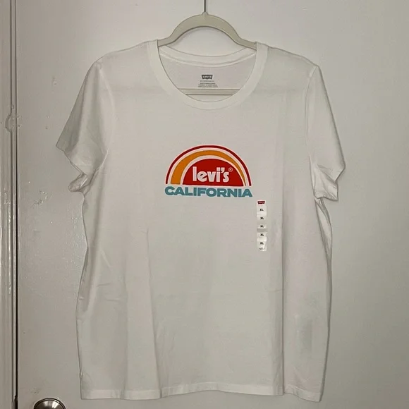 Levi’s Logo Perfect Tee shirt NWT ( XL ) - Picture 1 of 6